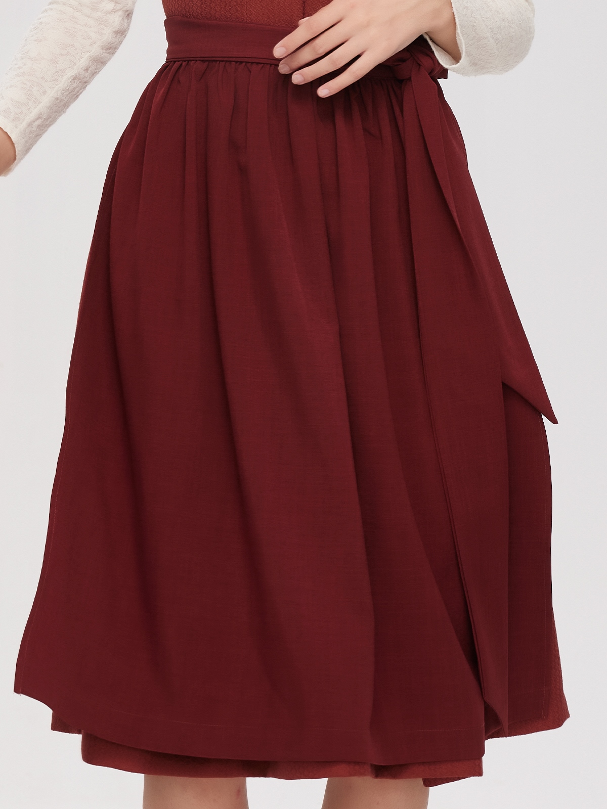 Pinkes Dirndl mit femininem Schnitt