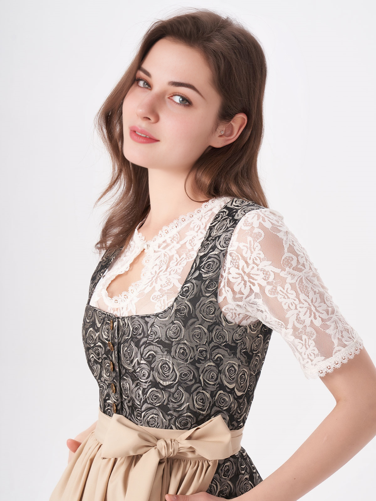 Dirndl Hell in zartem Gelbton – perfekt für Sommerfeste und Hochzeiten