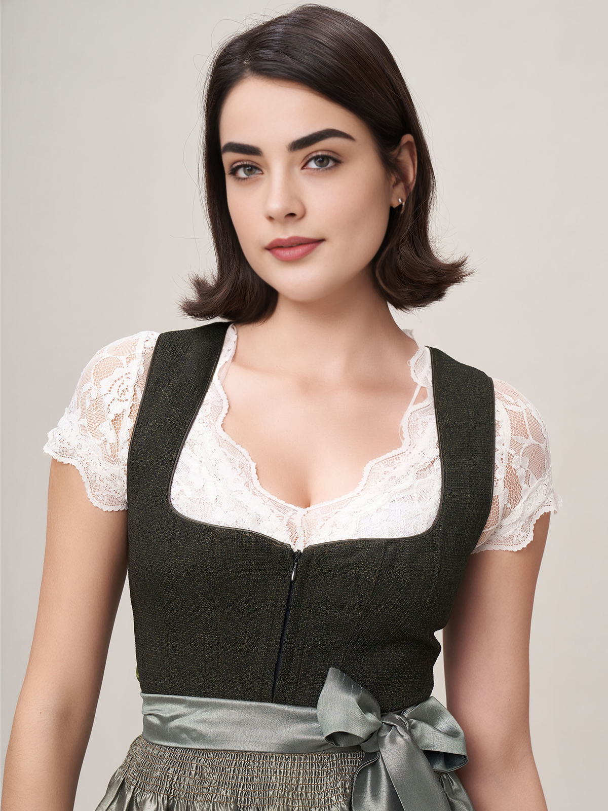 Dirndl in Grün – Tradition trifft Moderne