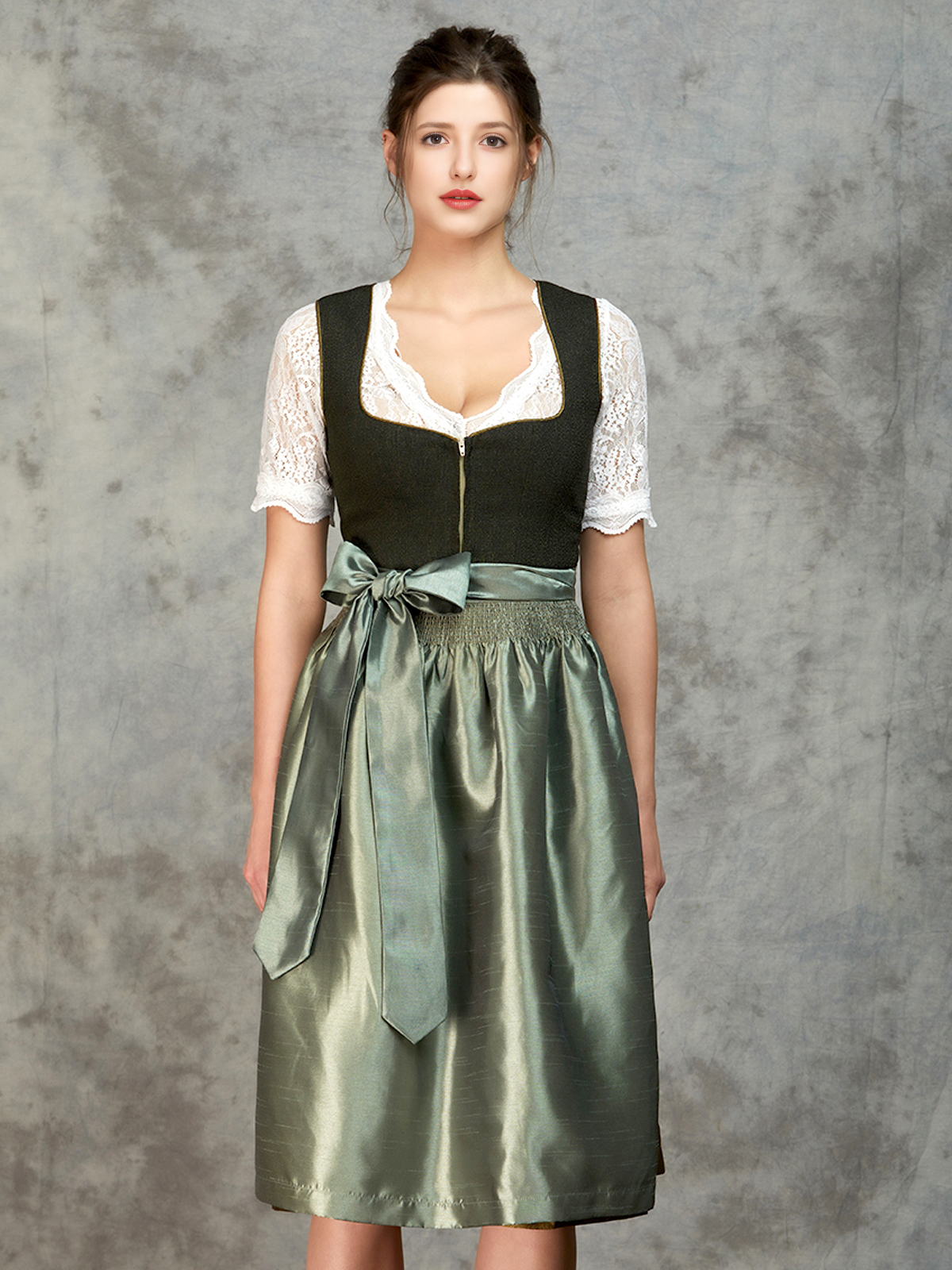Ehreer Dirndl in Grün