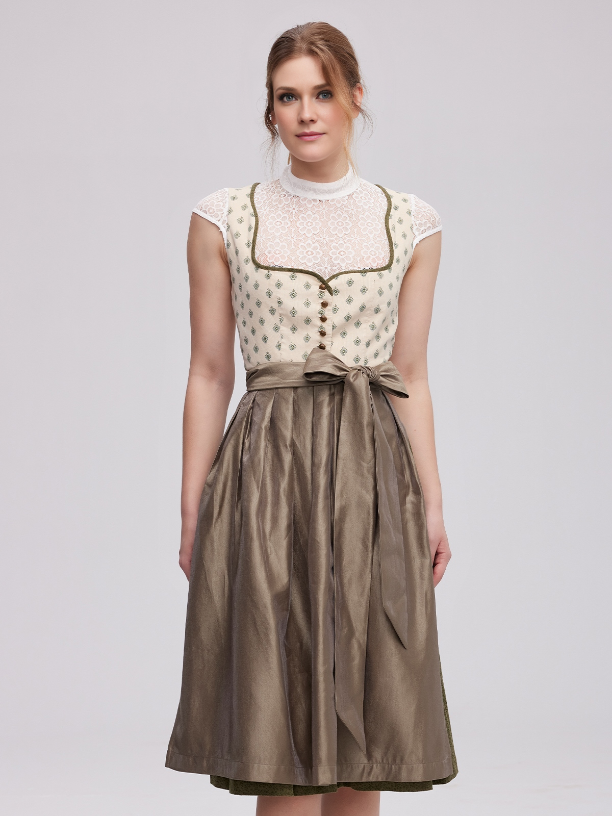 Elegantes Dirndl mit Ausschnitt in Gelb