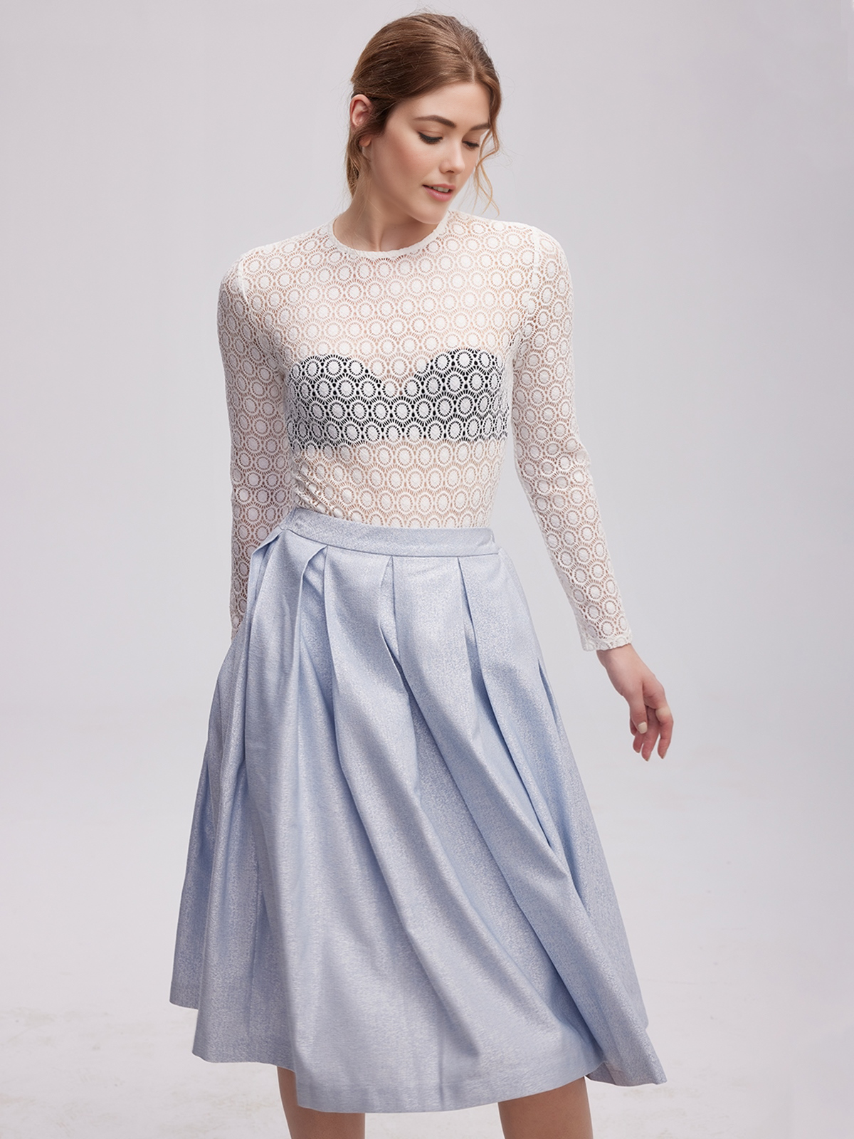 Pinkes Dirndl mit modernem Twist