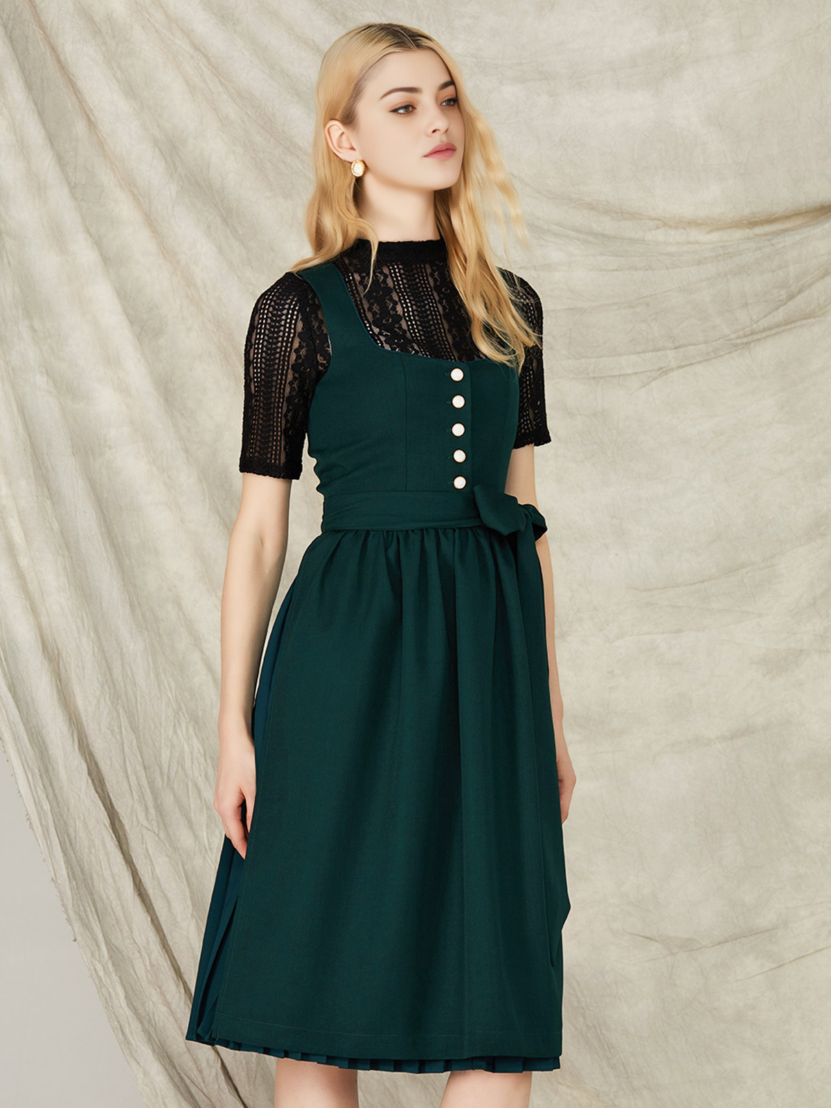 Dirndl Grüb in eleganter Ausführung