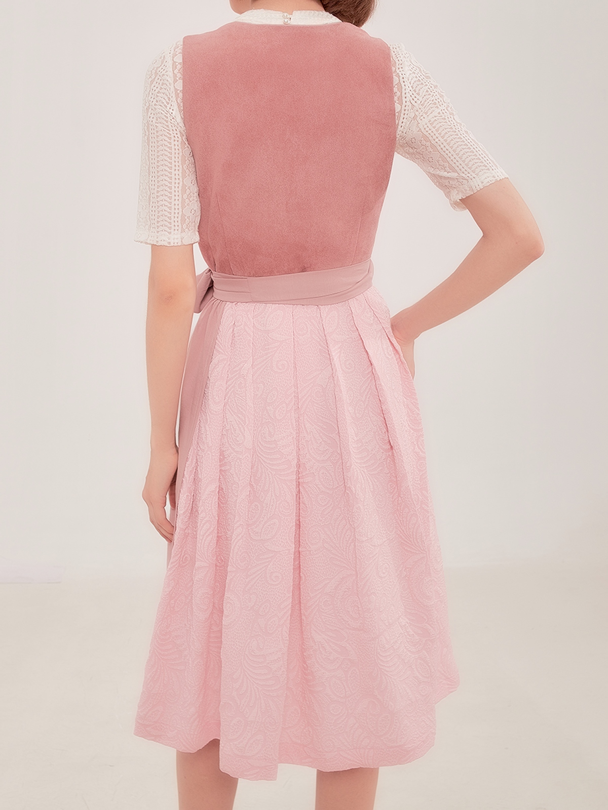 Dirndl in Rosa