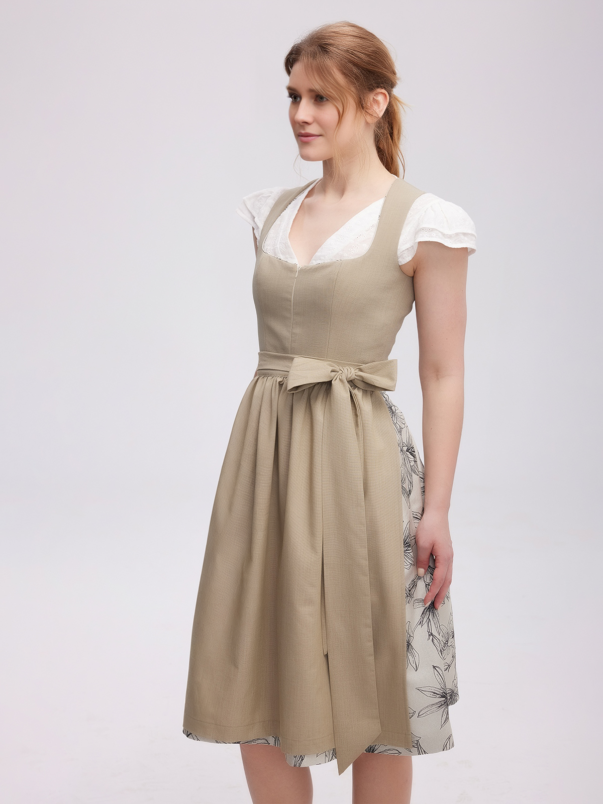 Dirndl in Grün