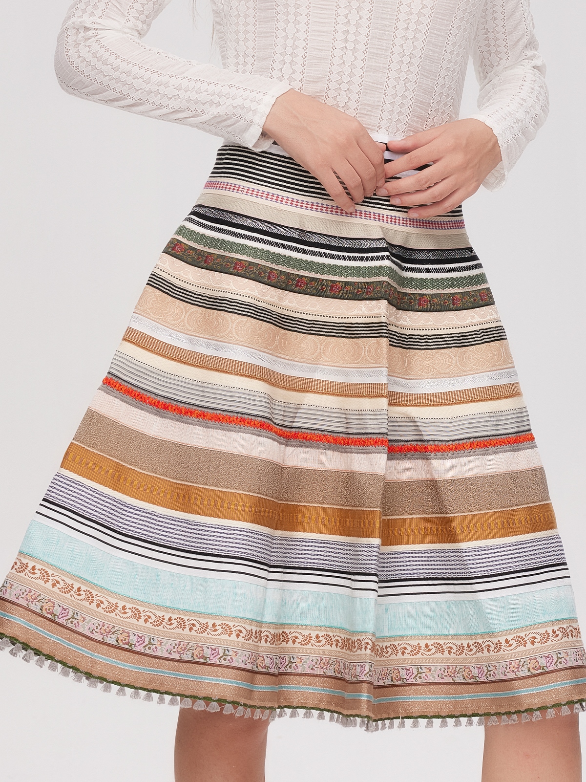 Mintgrünes Dirndl mit modernem Schnitt