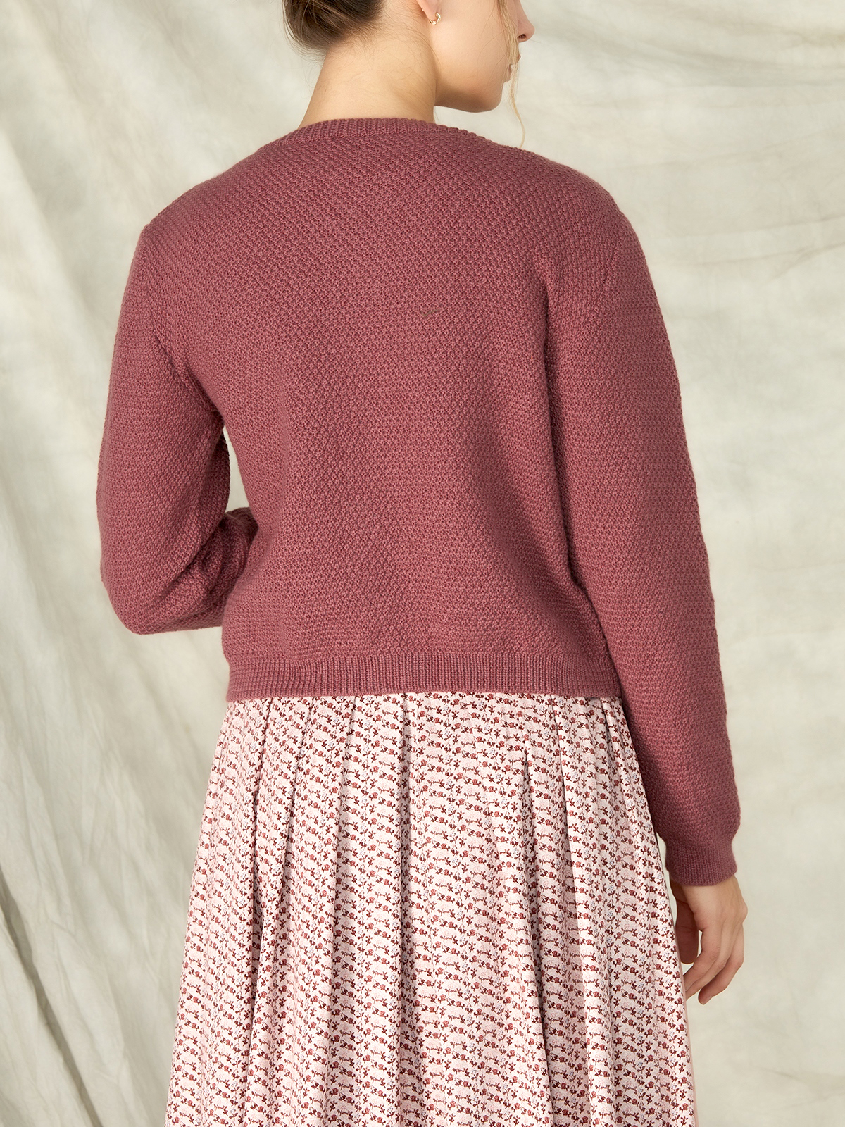 Modernes graues Dirndl mit urbanem Chic
