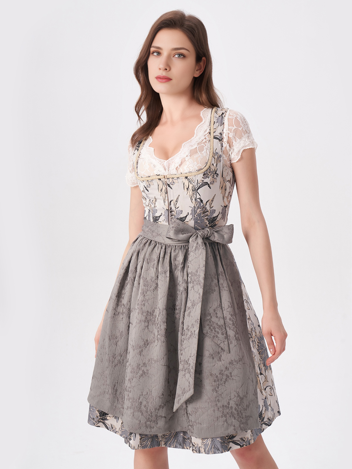 Dirndl in Grau mit blau-grünen Akzenten