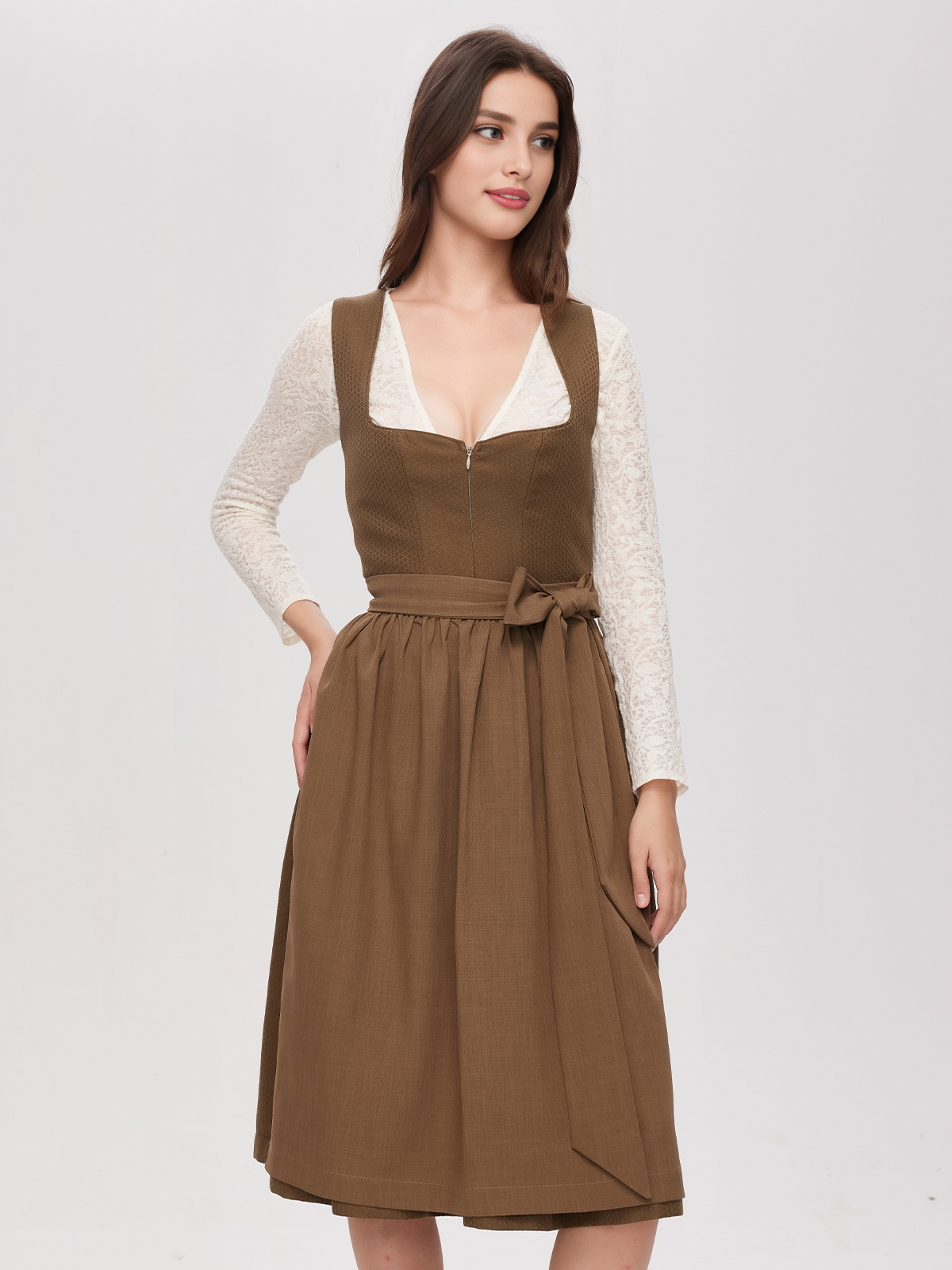 Braune Dirndlbluse mit Spitzenbesatz